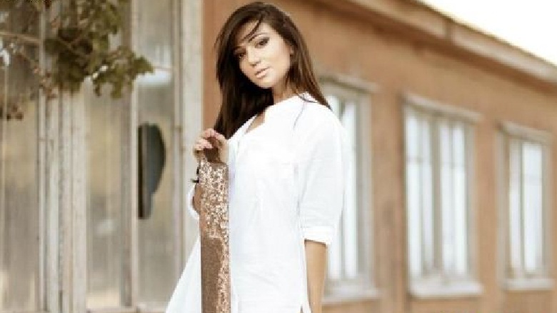 Müğənni: “O da evlidir, mən də”